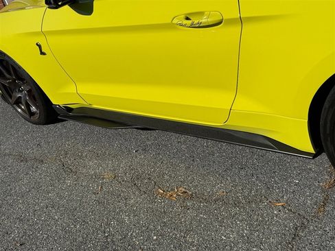 Used 2021 Ford Mustang Shelby GT500 w/ Carbon Fiber Track Pack image 22