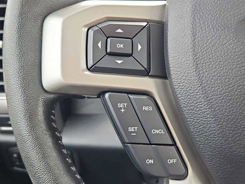 Used 2019 Ford F150 Lariat w/ Equipment Group 502A Luxury AWD/4WD image 24