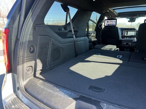 Used 2024 GMC Yukon XL Denali w/ Advanced Technology Package image 36