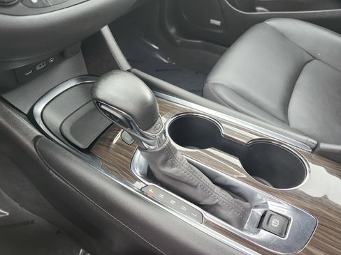 Used 2024 Chevrolet Malibu LT FWD image 32