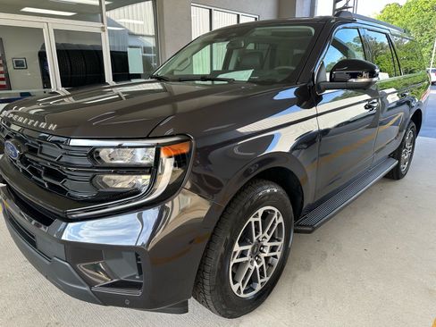 New 2026 Ford Expedition Max Active AWD/4WD image 3