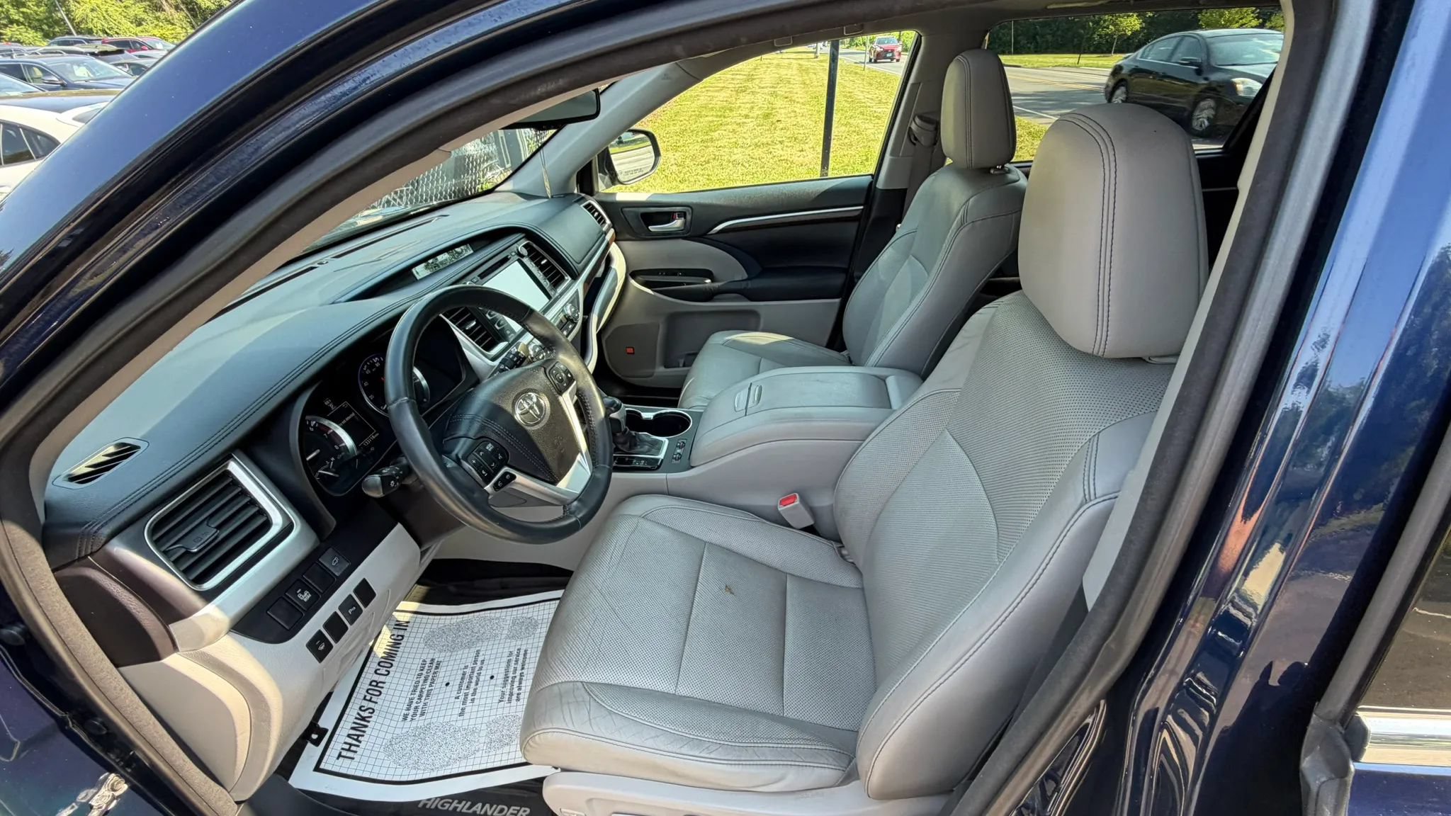 Used 2016 Toyota Highlander Limited AWD/4WD image 10
