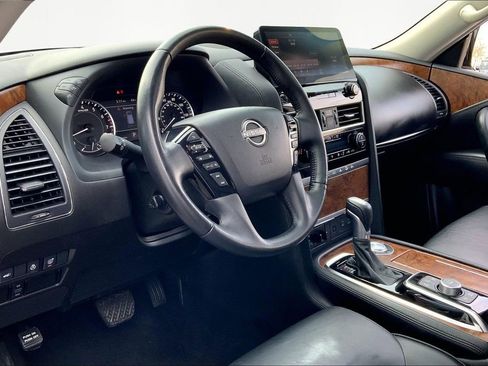 Used 2024 Nissan Armada SL w/ Captain's Chairs Package image 12