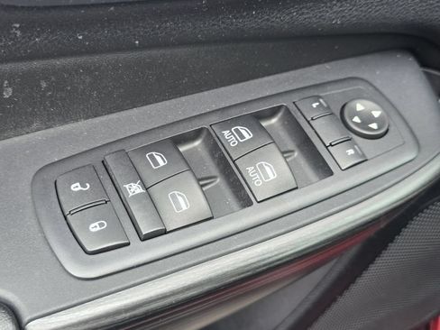 Used 2017 Jeep Cherokee Limited AWD/4WD image 25