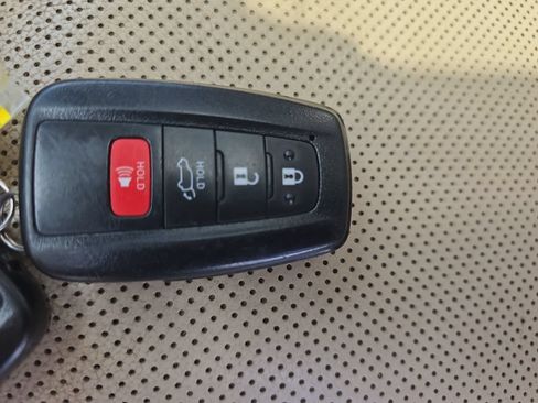 Used 2020 Toyota Highlander Limited w/ Protection Package #3 AWD/4WD image 37