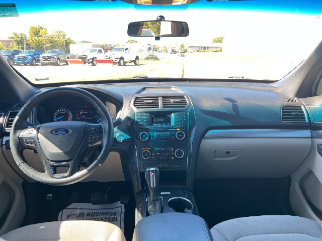 Used 2018 Ford Explorer XLT FWD image 17