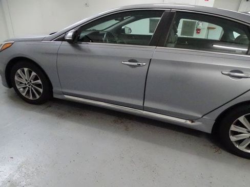 Used 2016 Hyundai Sonata Sport w/ Option Group 1V FWD image 19