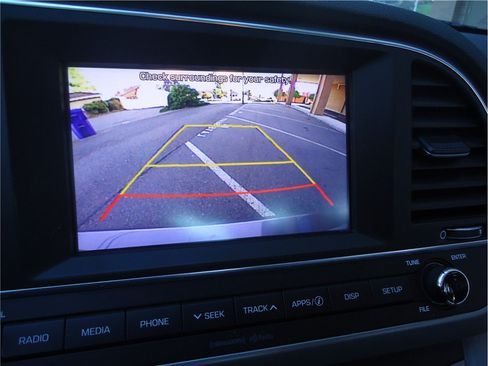 Used 2017 Hyundai Elantra SE FWD image 20
