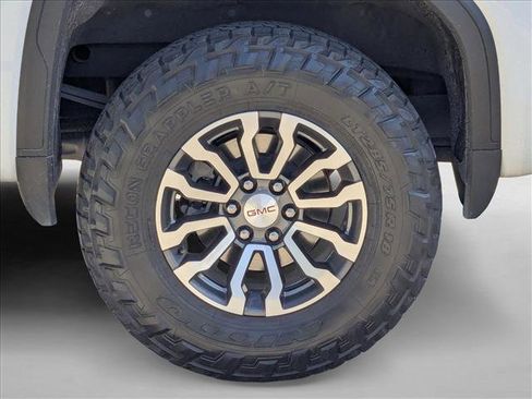 Used 2023 GMC Sierra 1500 AT4 w/ Technology Package image 19