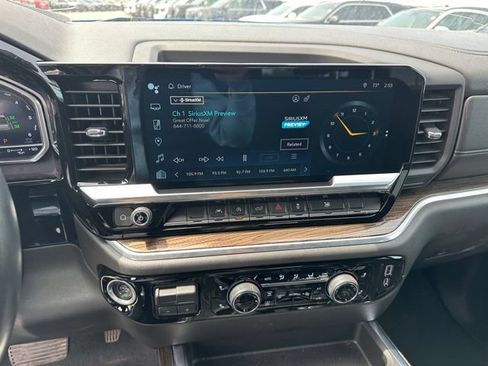 Used 2022 Chevrolet Silverado 1500 RST w/ Max Trailering Package AWD/4WD image 15