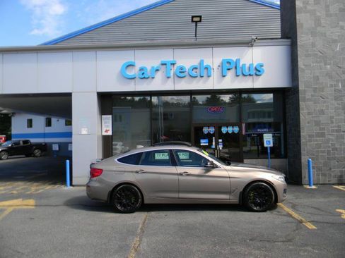 Used 2018 BMW 330i Gran Turismo xDrive AWD/4WD image 5