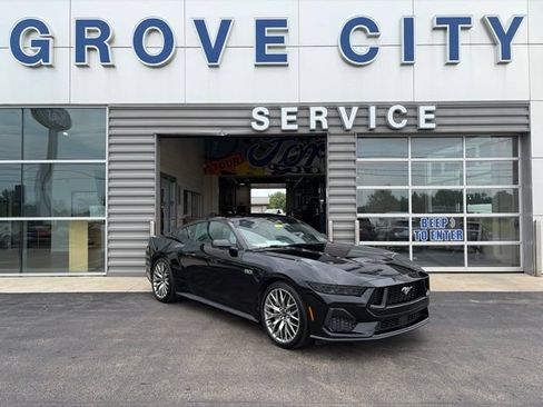 Used 2025 Ford Mustang GT Premium RWD image 1