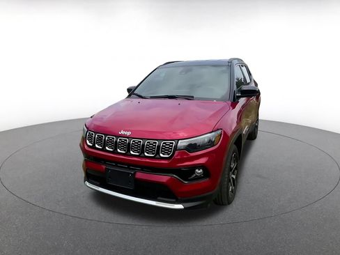 Used 2025 Jeep Compass Limited AWD/4WD image 7