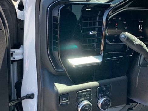 New 2026 GMC Sierra 1500 SLE w/ Preferred Package image 17