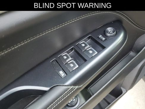 Used 2016 Cadillac SRX Luxury w/ Driver Awareness Package image 17