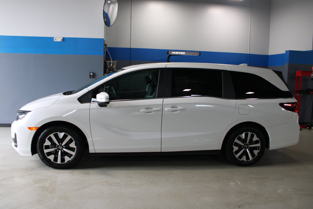 Certified 2026 Honda Odyssey EX-L image 9