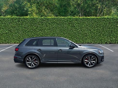 Used 2023 Audi SQ7 Prestige AWD/4WD image 2