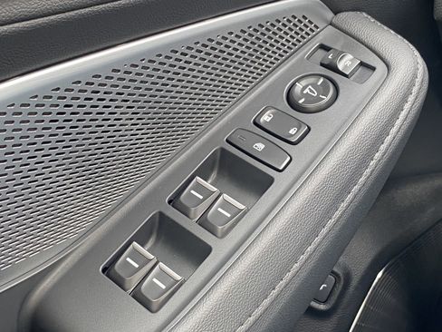 Used 2025 Acura MDX SH-AWD image 23