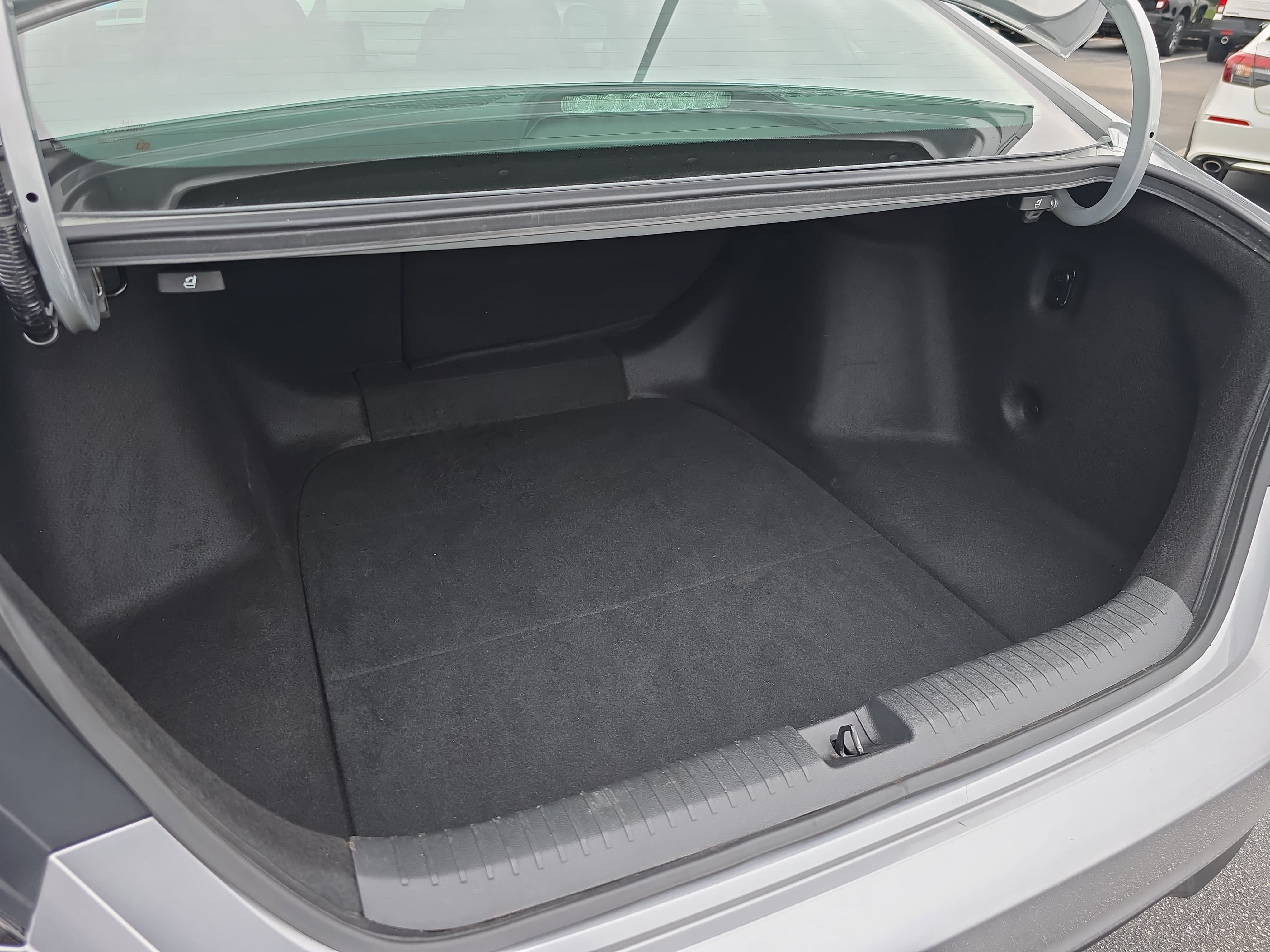 Used 2024 Honda Accord EX image 12