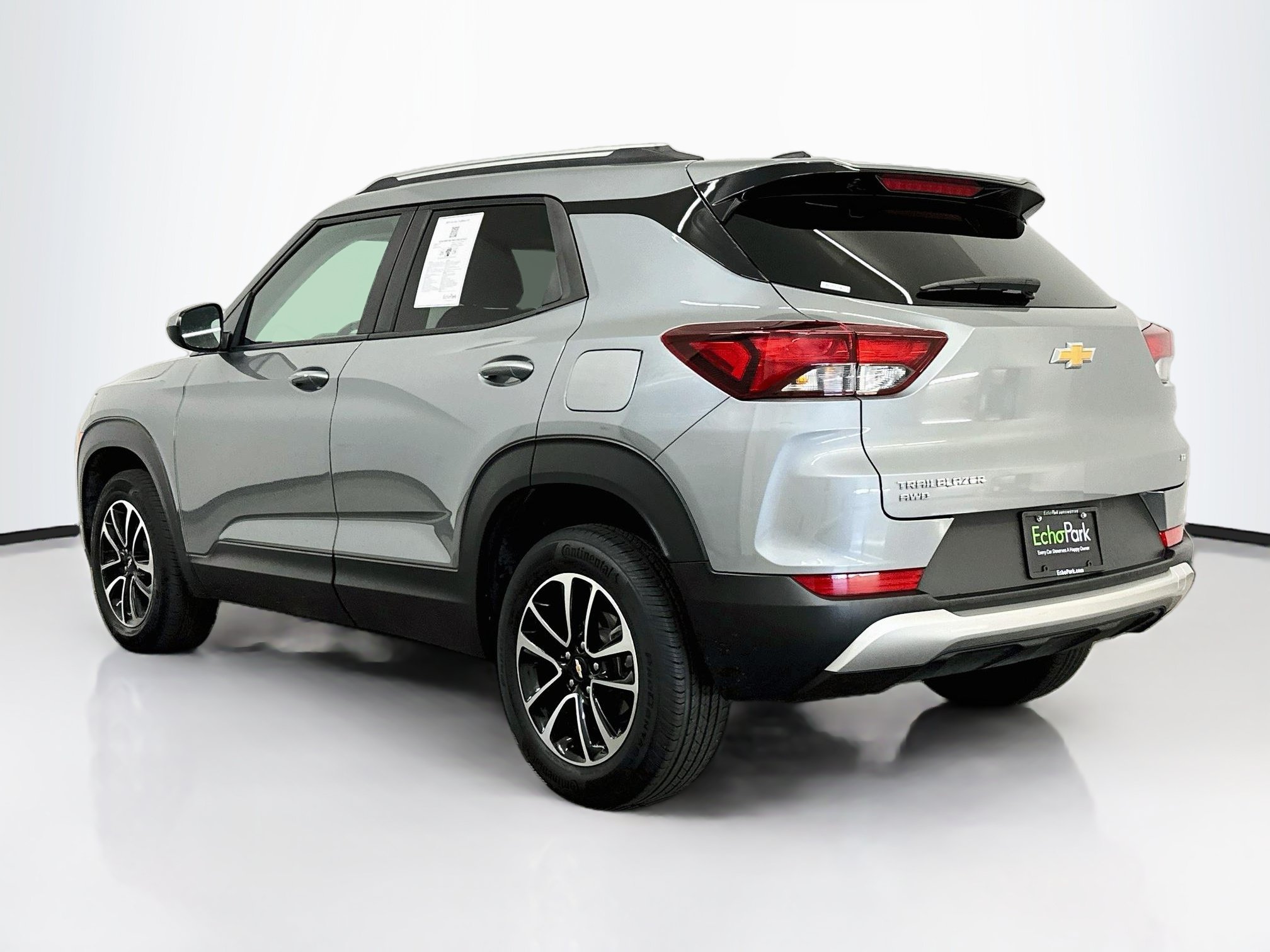 Used 2025 Chevrolet TrailBlazer LT AWD/4WD image 5