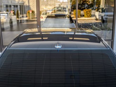 Used 2015 Mercedes-Benz E 350 Sedan image 10