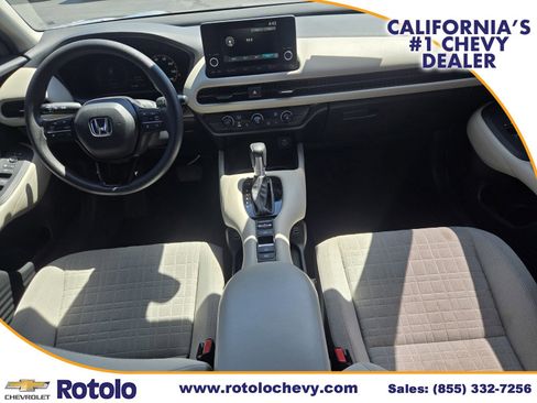 Used 2023 Honda HR-V LX image 16