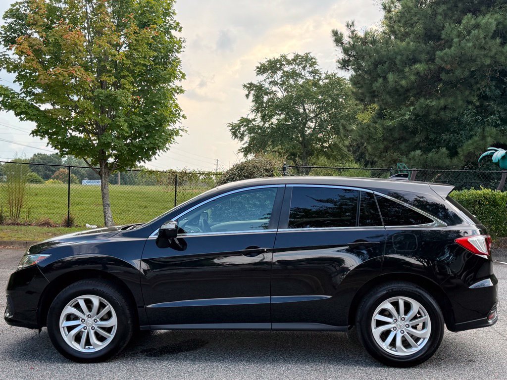 Used 2017 Acura RDX w/ Technology Package AWD/4WD image 2