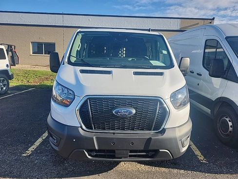 Used 2025 Ford Transit 250 Low Roof w/ Exterior Upgrade Package RWD image 7
