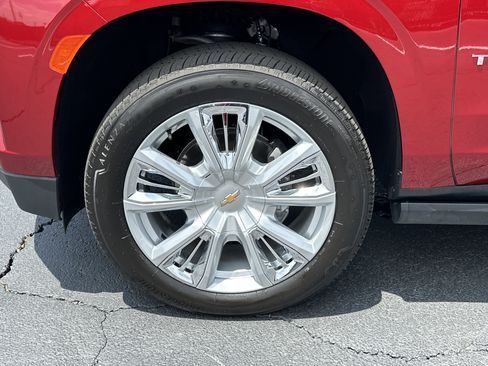 Used 2024 Chevrolet Tahoe High Country AWD/4WD image 11
