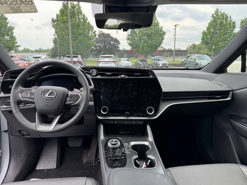 Used 2024 Lexus RZ 450e Premium w/ Technology Package AWD/4WD image 6
