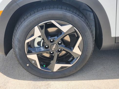 New 2026 Kia Seltos S FWD image 9