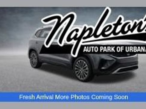 Used 2026 Volkswagen Taos SE FWD image 1
