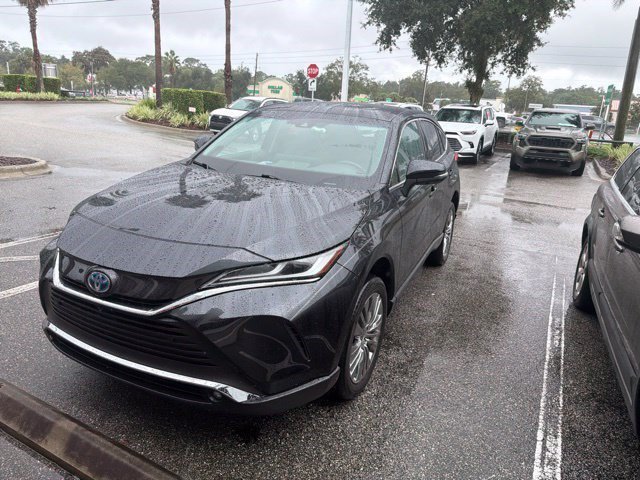 Used 2024 Toyota Venza Limited AWD/4WD image 5