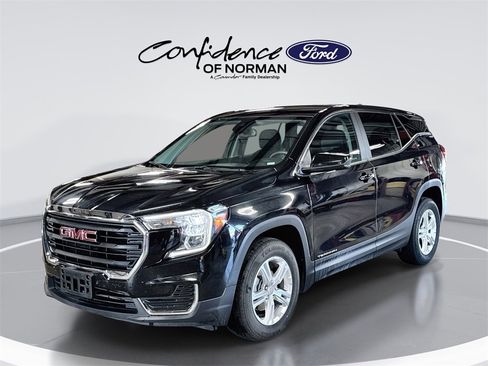 Used 2024 GMC Terrain SLE image 1