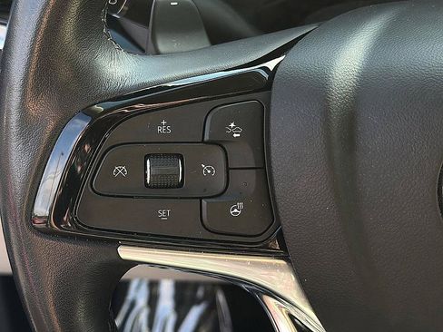 Used 2024 Buick Enclave Avenir w/ Avenir Technology Package FWD image 19