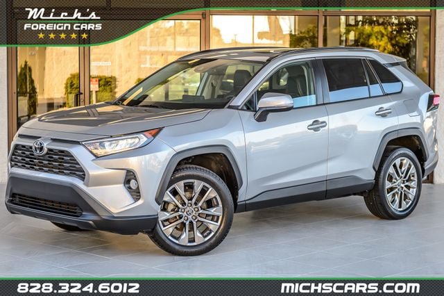 Used 2021 Toyota RAV4 XLE Premium FWD image 1