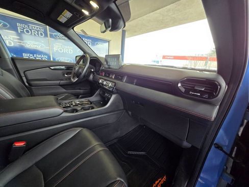 Used 2024 Honda Pilot TrailSport image 29