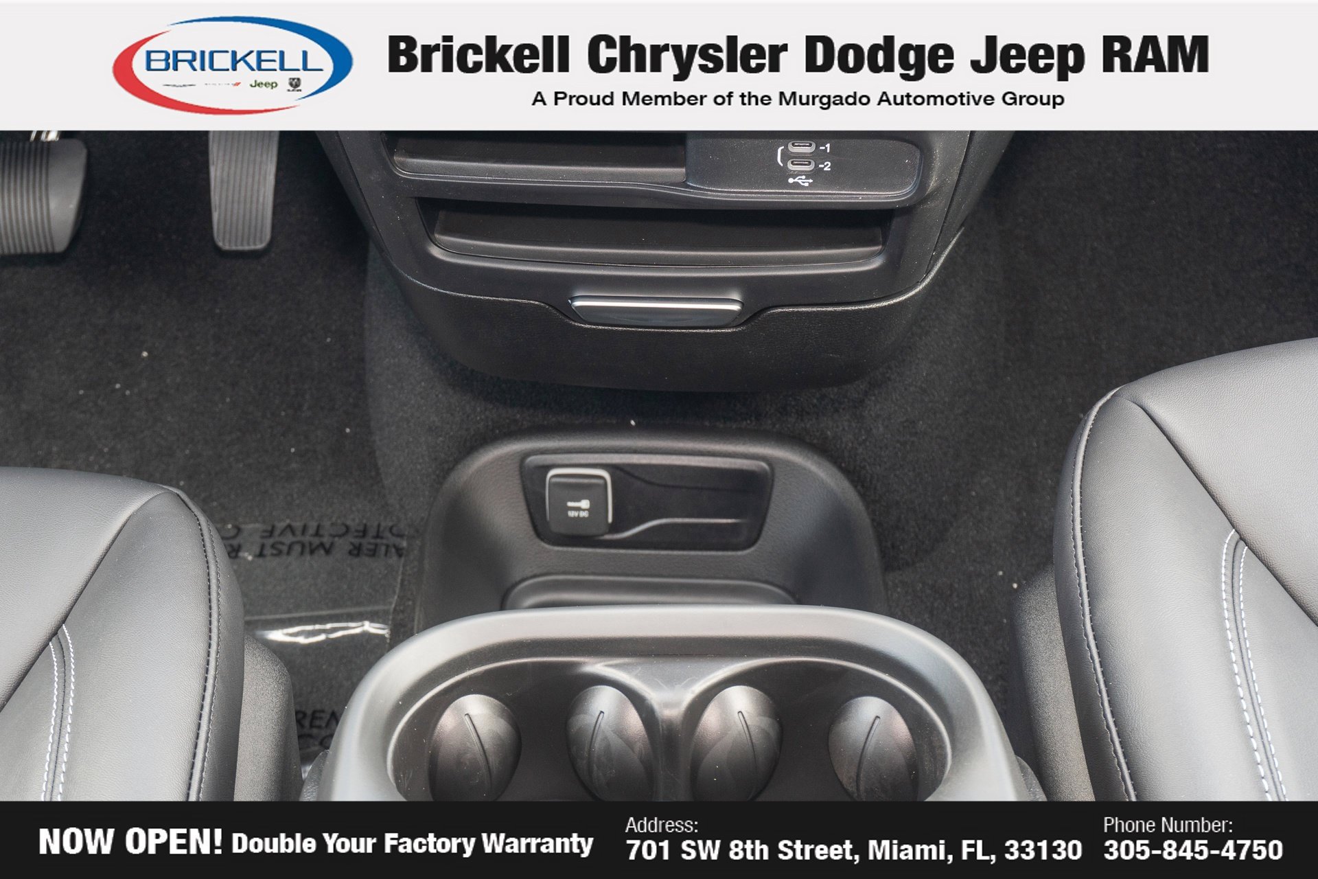 New 2027 Chrysler Pacifica Select FWD image 26