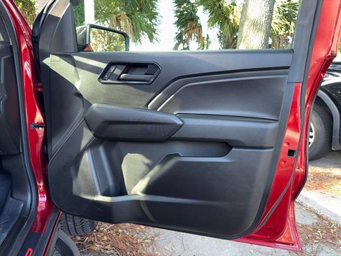 Used 2023 Chevrolet Colorado Trail Boss w/ Technology Package AWD/4WD image 25