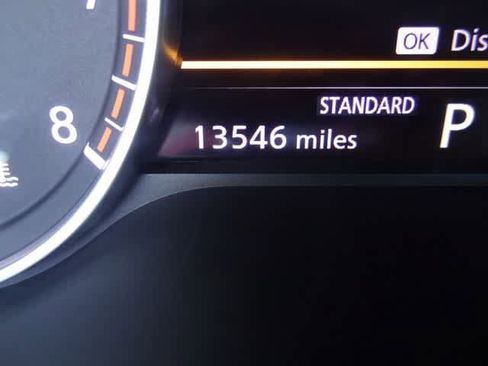 Used 2025 Nissan Pathfinder SV FWD image 25