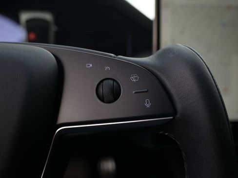 Used 2022 Tesla Model S Plaid image 43