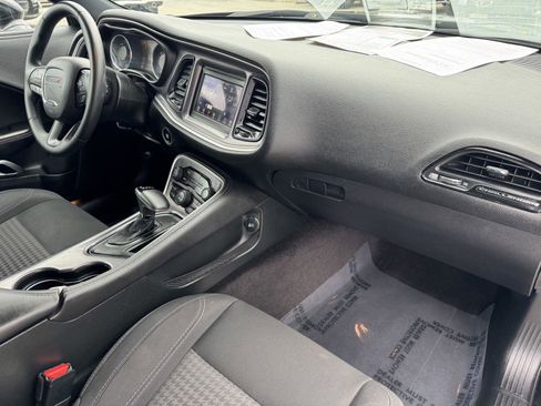 Used 2019 Dodge Challenger SXT RWD image 7