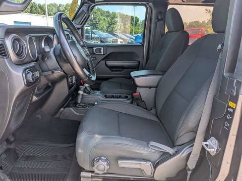 Used 2020 Jeep Wrangler Sport AWD/4WD image 19