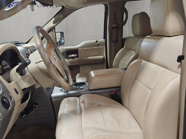 Used 2004 Ford F150 Lariat RWD image 12