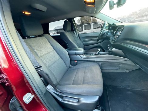 Used 2021 Dodge Durango SXT image 32