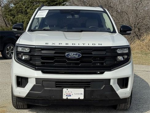 Used 2025 Ford Expedition Active image 7