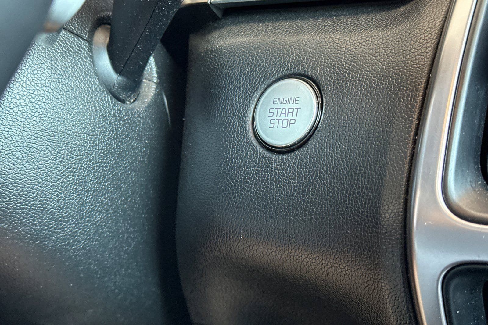 Used 2021 Kia Sorento S FWD image 23