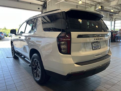 Used 2022 Chevrolet Tahoe Z71 w/ Luxury Package AWD/4WD image 7