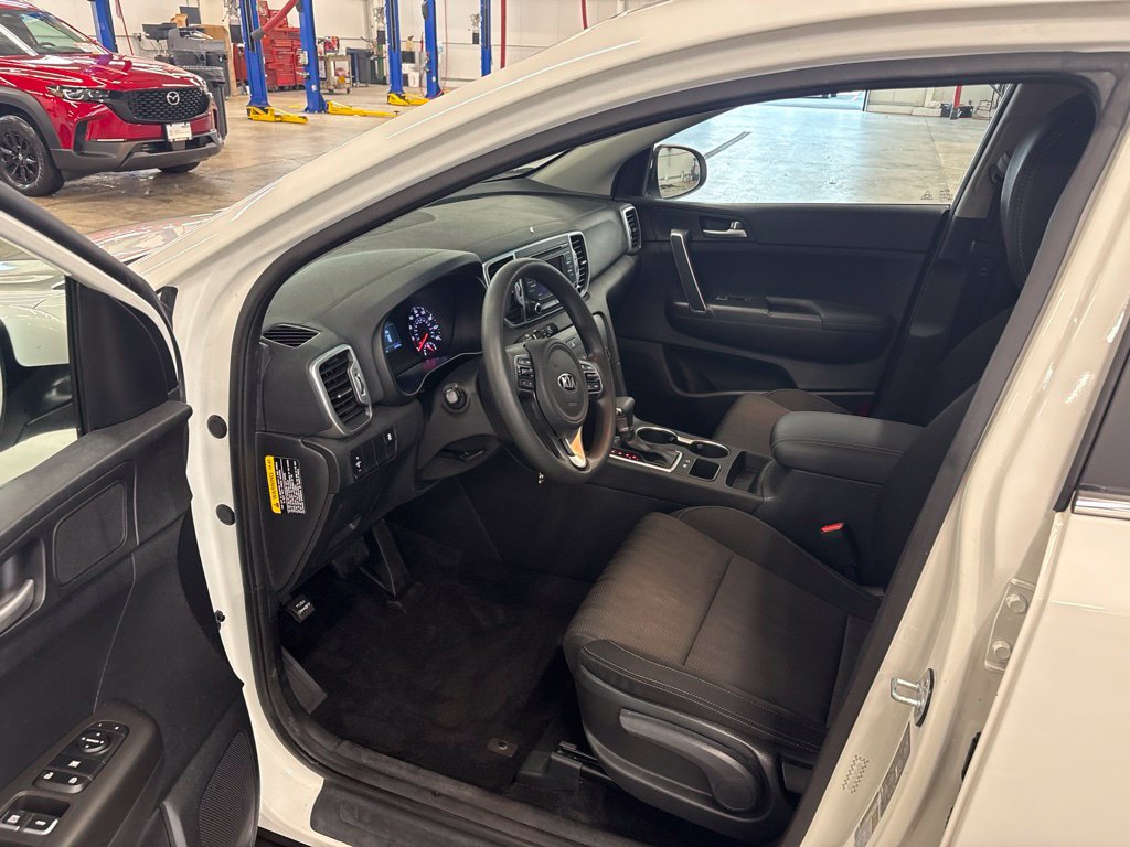 Used 2019 Kia Sportage LX FWD image 11