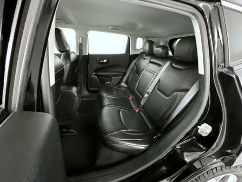 Used 2017 Jeep Compass Limited image 19